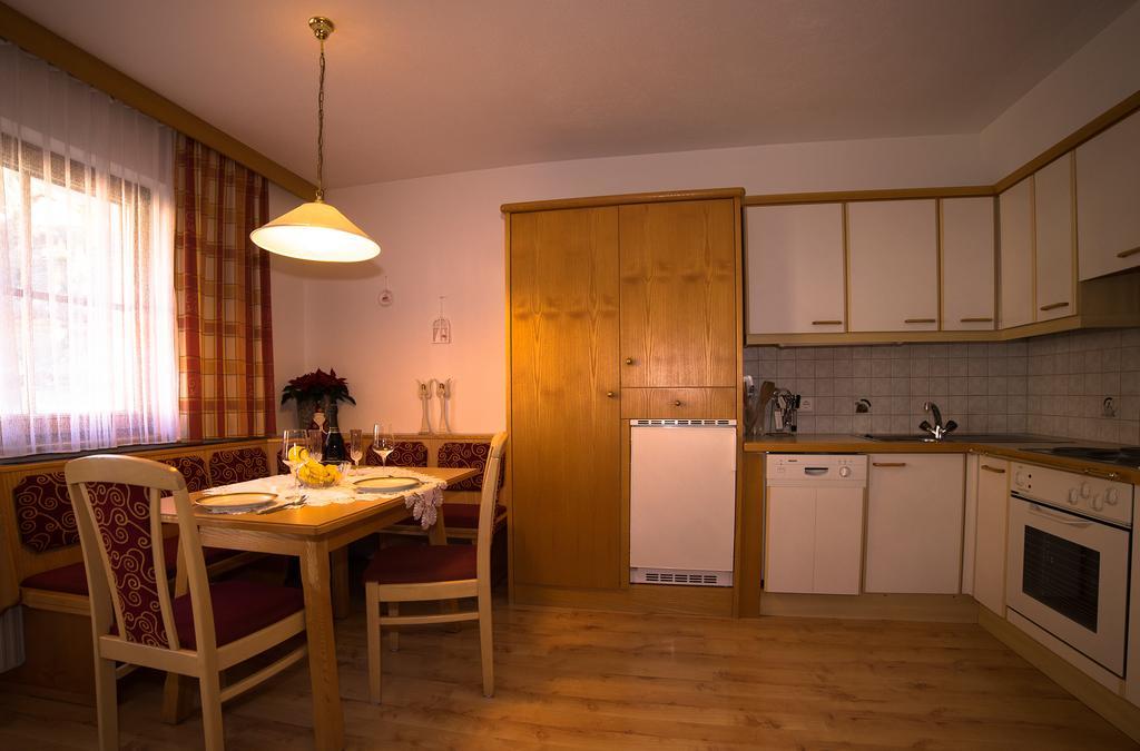 Alberts Bellevue Appartements Nauders Δωμάτιο φωτογραφία